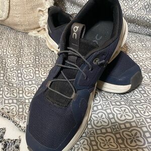 On Running youth 5.5 Dark Blue Athletic Sneakers!